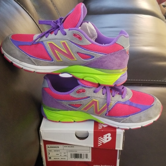 New Balance - Picture 2 of 5